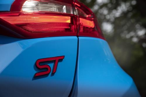 ford-fiesta-st-edition-2020-12