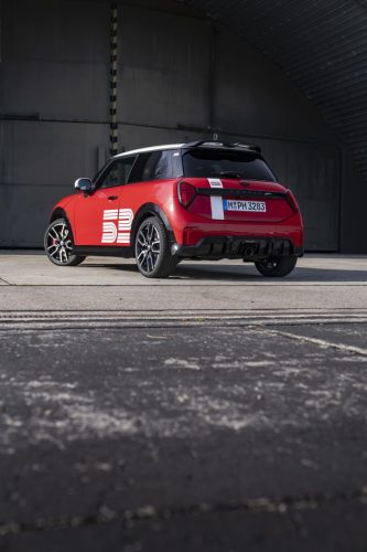 MINI-1965-Victory-Edition-1-2