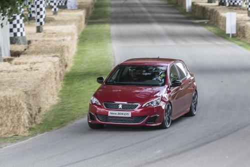 peugeot-308-gti-by-peugeot-sport-30