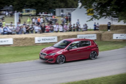 peugeot-308-gti-by-peugeot-sport-32