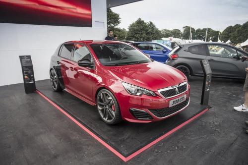 peugeot-308-gti-by-peugeot-sport-48