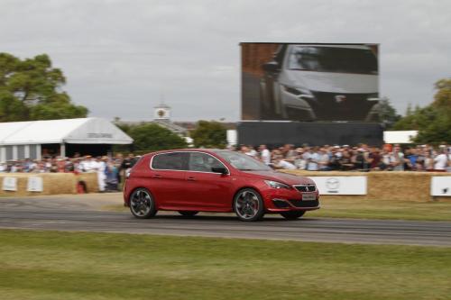 peugeot-308-gti-by-peugeot-sport-7