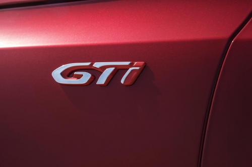 peugeot-308-gti-by-peugeot-sport-78
